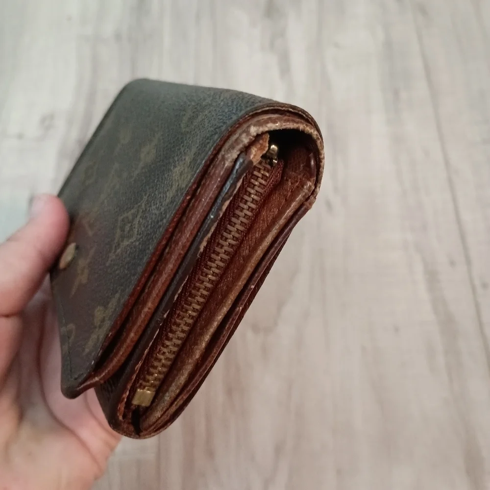 Louis Vuitton LV Monogram Porte Monnaie Tresor Wallet